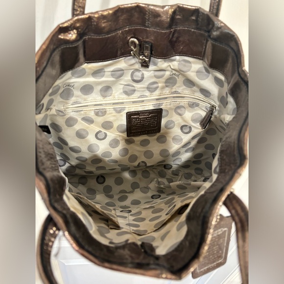 COACH TOTE **RARE** - Picture 9 of 11